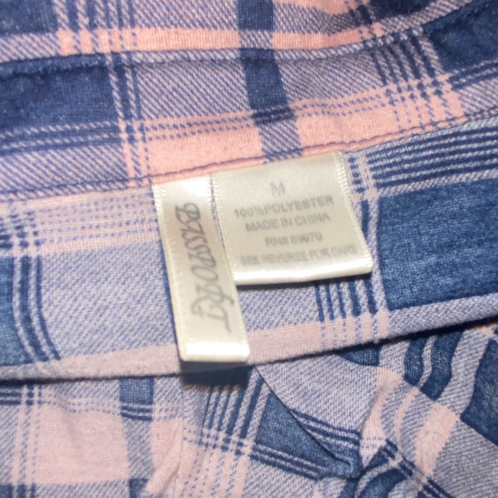 Passport plus button down - Picture 4 of 4